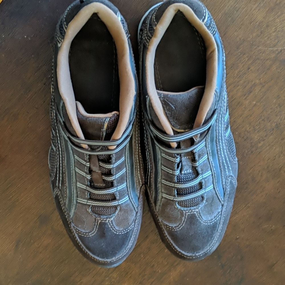 Women's shoes